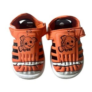 adidas gazelle silver green womens Discover the ultimate barefoot comfort in white and orange! – ZAQQ main image 1